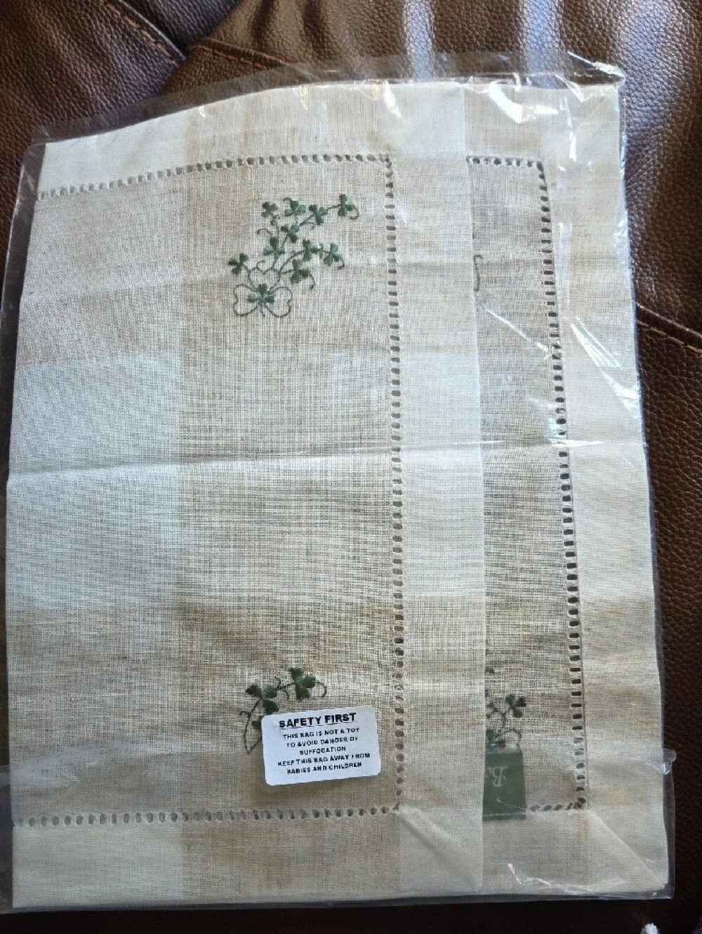 Belleek - Kinsale Shamrock Tray Cloth 12x18